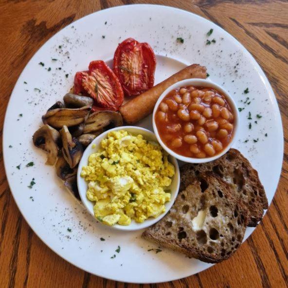 Ambleside Manor - Vegetarian B&B Dış mekan fotoğraf